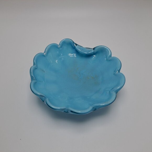 Vintage Blue Murano Glass Scalloped Decorative Bowl With Gold Accents - Picture 4 of 15